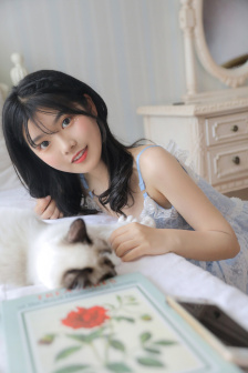 周渝斐