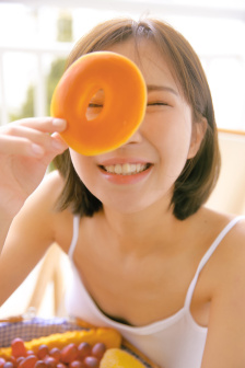 男生把坤坤放女生坤坤里蘑菇